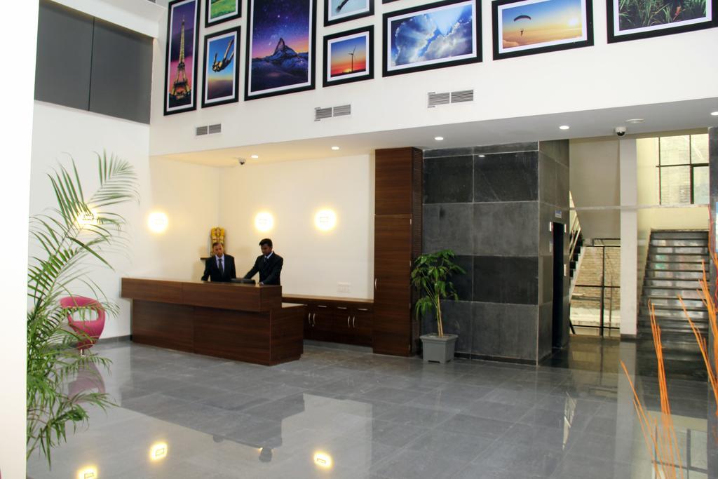 The Sky Court Hotel Aurangabad  Exterior photo